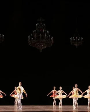 International Ballet Stars: Alice in Wonderland